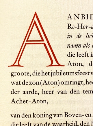 ACHNATON - Het zonnelied van Achnaton. (Vertaald door prof. dr. A. de Buck en met een nawoord van prof. Theo van Baaren).