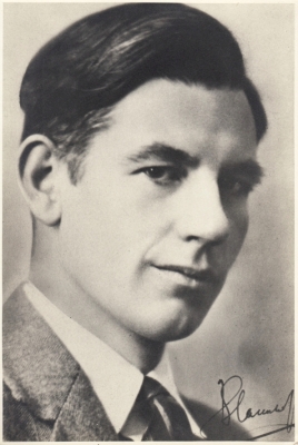 SLAUERHOFF, J. - Zwart-witfoto. 23,4 x 15,8 cm. 