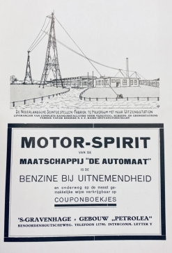 (AVIATION). SNIJDERS, C.J. (introduction), ABEELEN, W.P. van der (editor) - Het Nederlandsche vliegwezen. Met een inleiding van Generaal b.d. C.J. Snijders. Gellustreerde luxe-uitgave.
